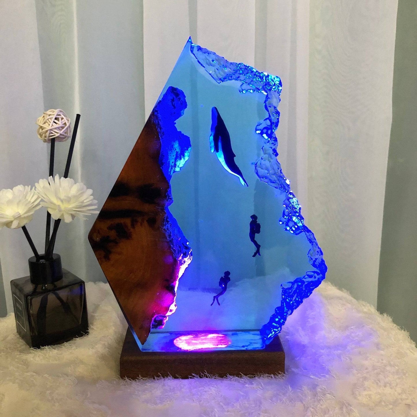 Ocean Epoxy Resin Night Light Humpback and Couple Diver Night Light - OPICRAFT