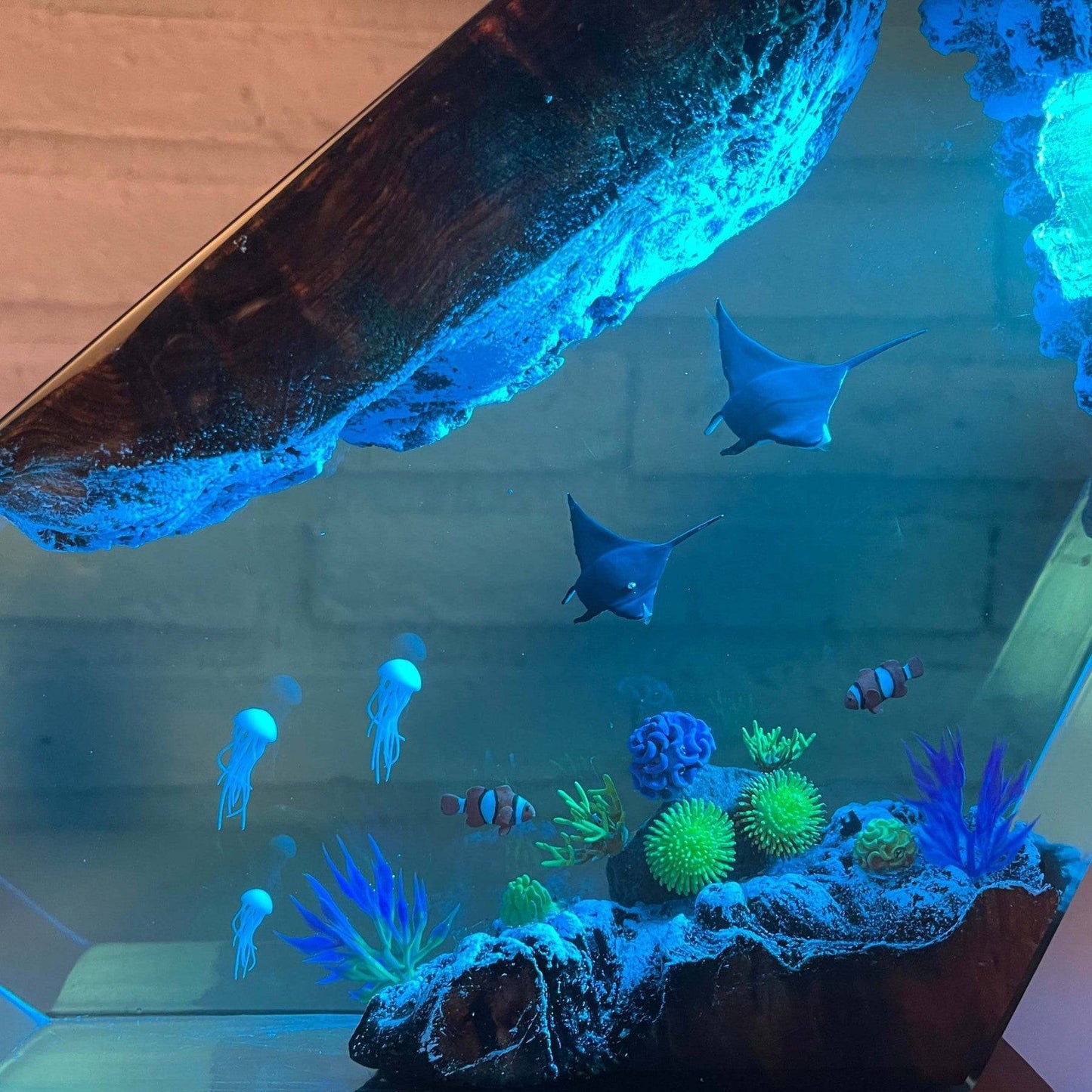 Mother and Baby Manta Rays Epoxy and Wooden Resin Night Light - OPICRAFT