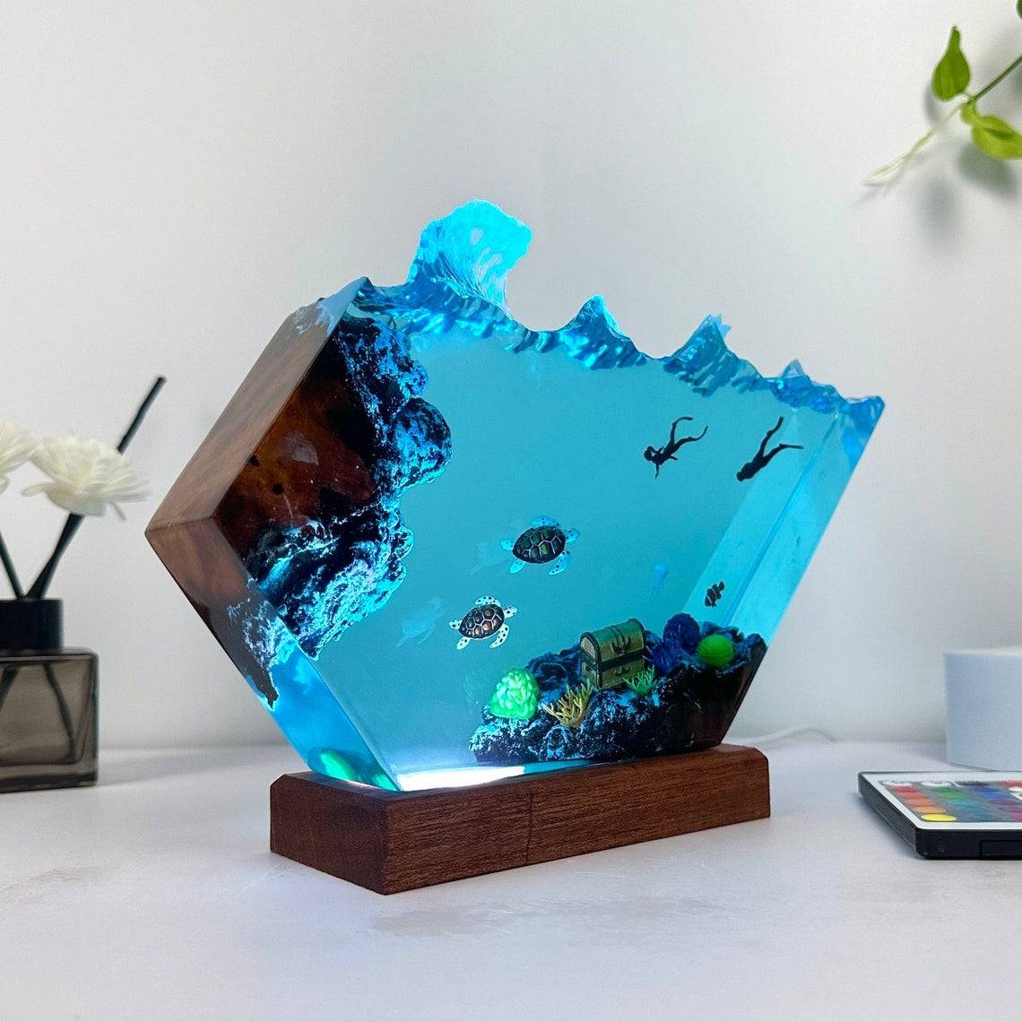 Sea Turtle and Couple Diver Resin Night Light - OPICRAFT