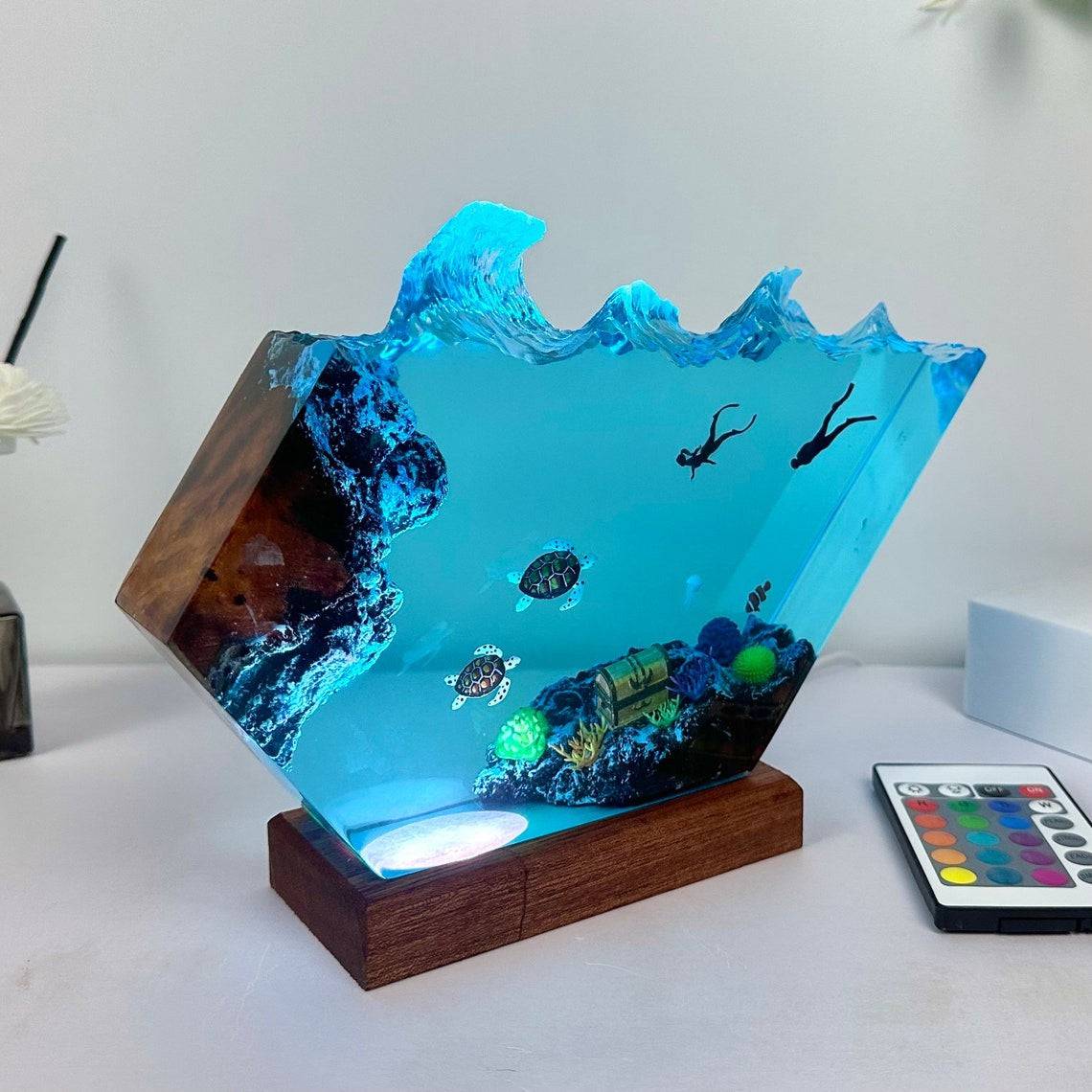 Sea Turtle and Couple Diver Resin Night Light - OPICRAFT