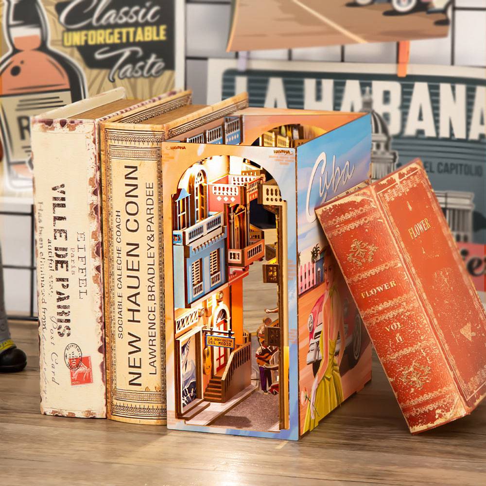 BRIVLOX™ DIY Booknook Kit (Havana Stroll) - BRIVLOX | Where Innovation Meets Style!