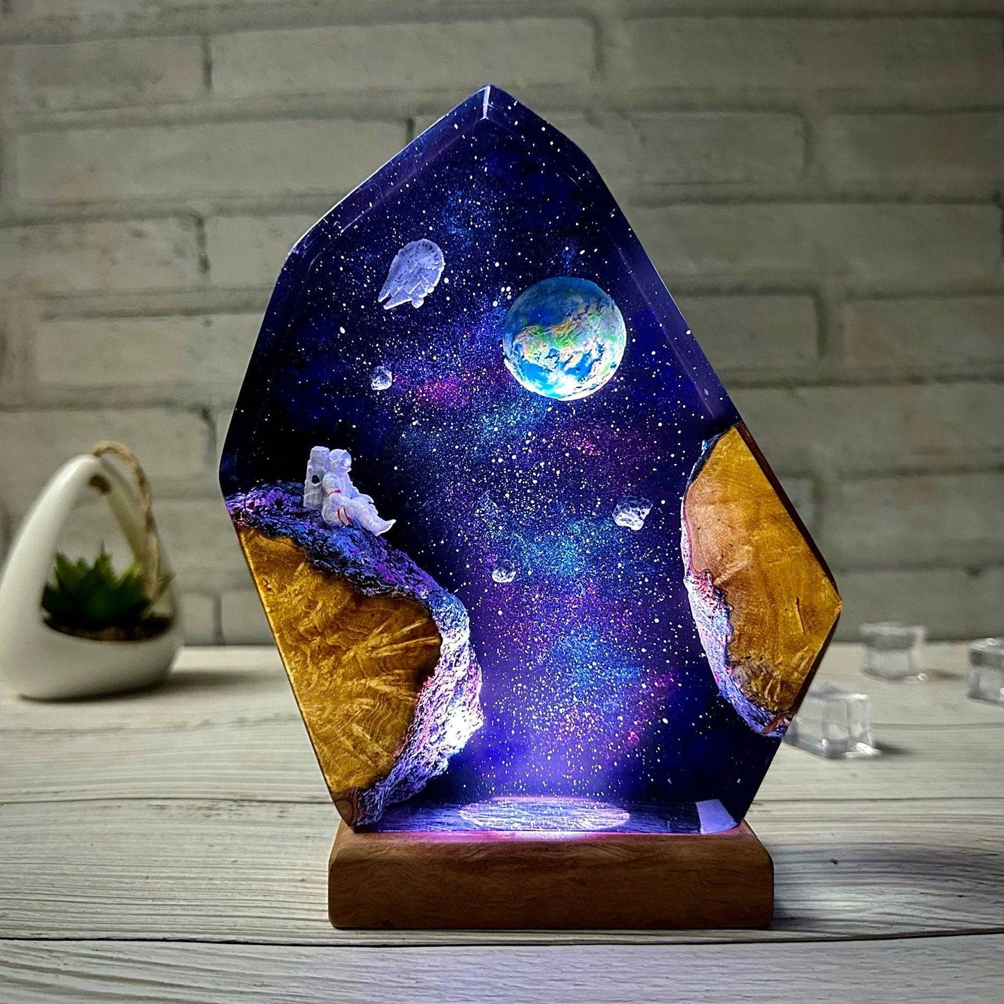 Interstellar Epoxy Lamp 2(SGR) - OPICRAFT 