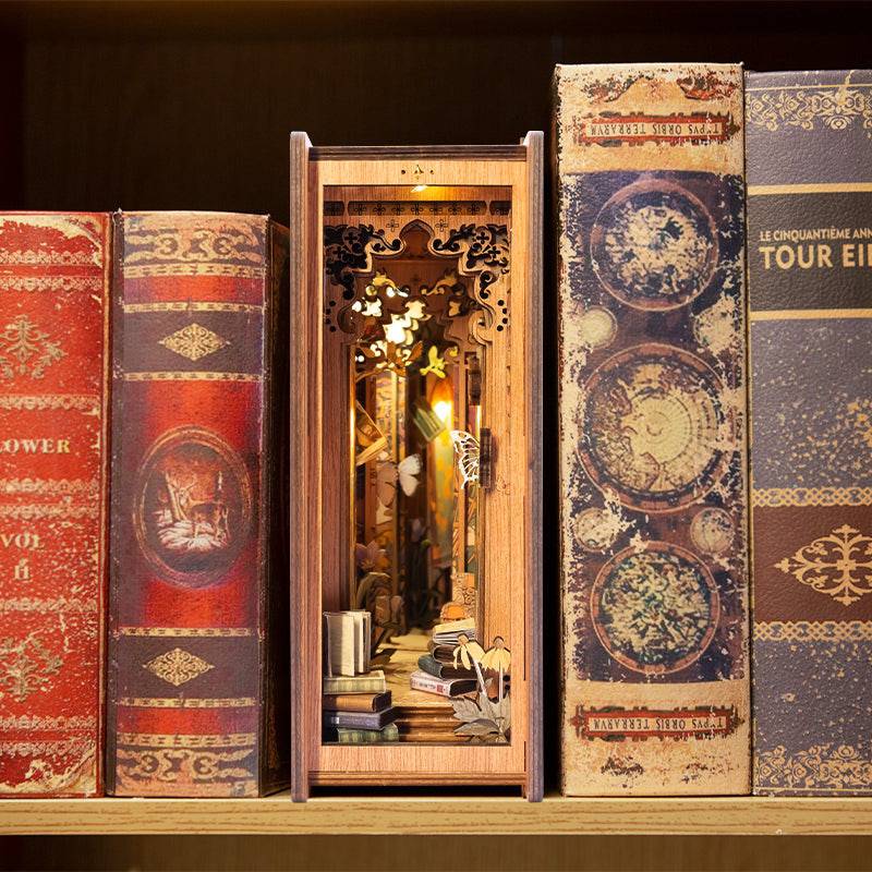 BRIVLOX™ DIY Booknook Kit (Butterfly of the Unknow Lands) - BRIVLOX | Where Innovation Meets Style!