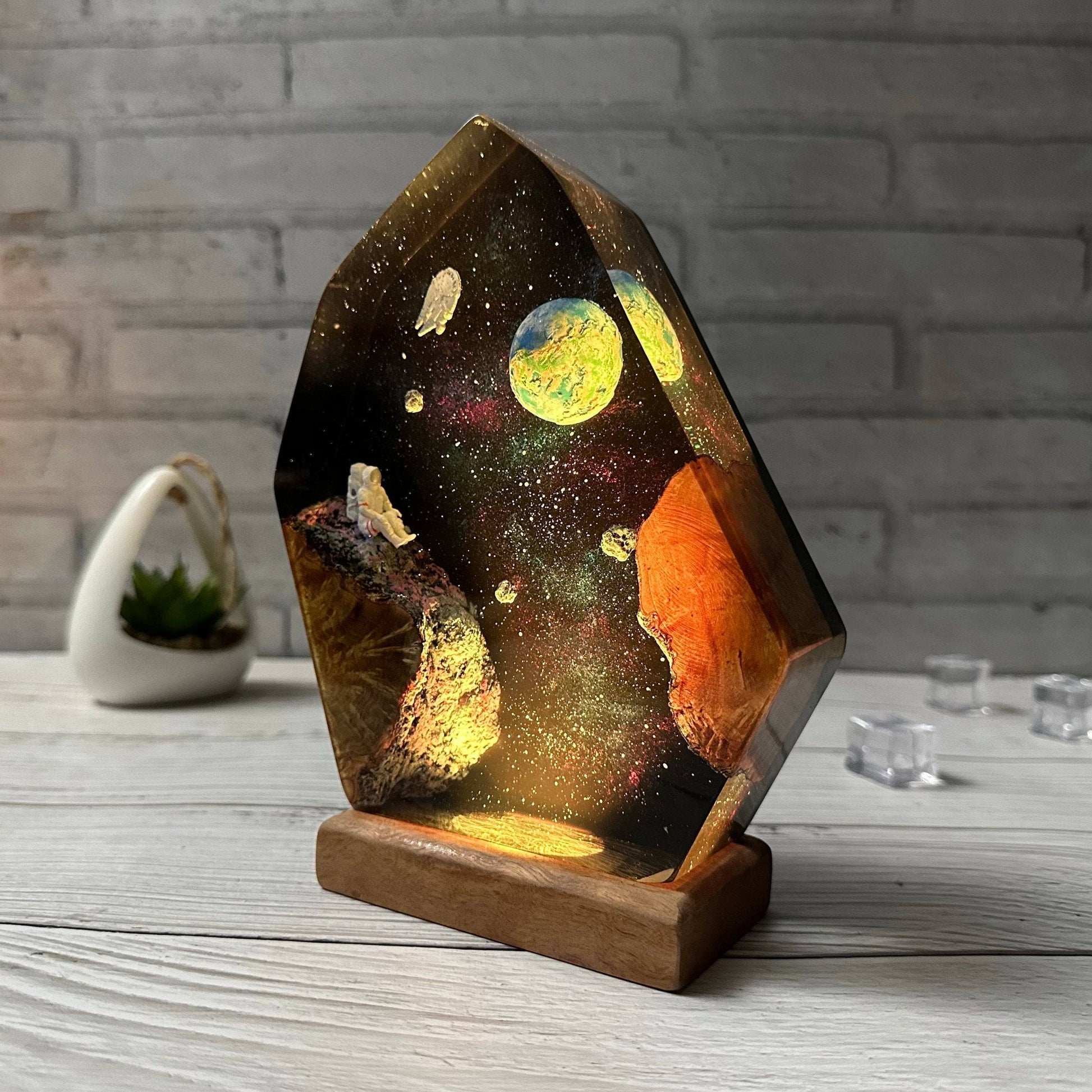 Interstellar Epoxy Lamp 2(SGR) - OPICRAFT 