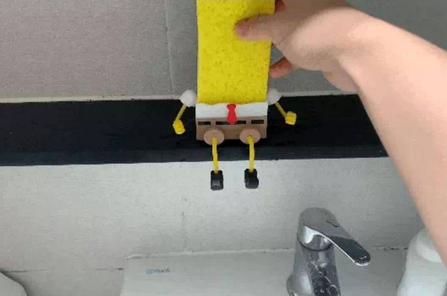 SpongeBob Sponge Holder - BRIVLOX | Where Innovation Meets Style!