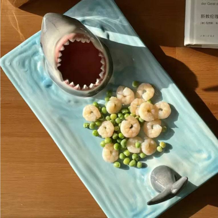 BRIVLOX™ Blue Ceramic Plate with Shark - BRIVLOX | Where Innovation Meets Style!